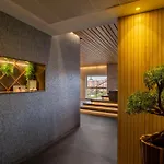 Hotel Sh Palace